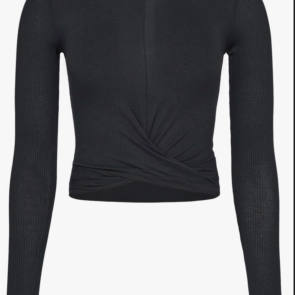 ALO Yoga Black Long Sleeve Crop Top